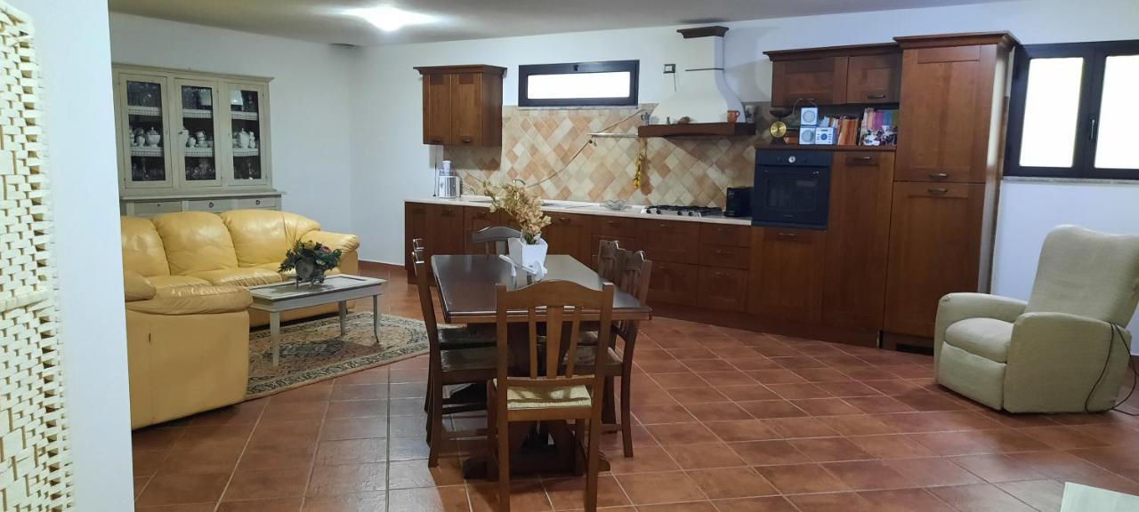 Studio Seminterrato Villa Armonia Iun:P2030 Orosei Bagian luar foto